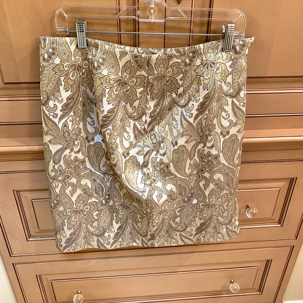 NWOT Boston Proper Dazzling Gold Silver Sparkly fitted Sexy Classic Skirt - Picture 3 of 7